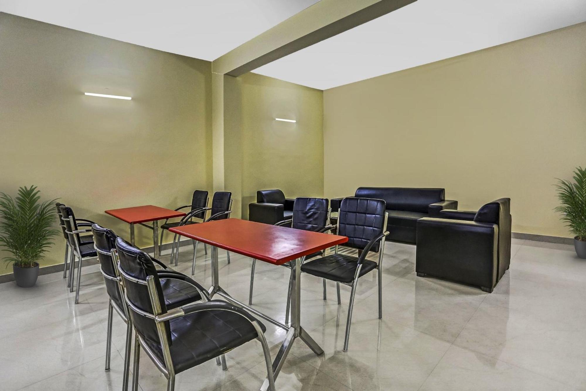 Townhouse Rumaisa Indirapuram Extérieur photo