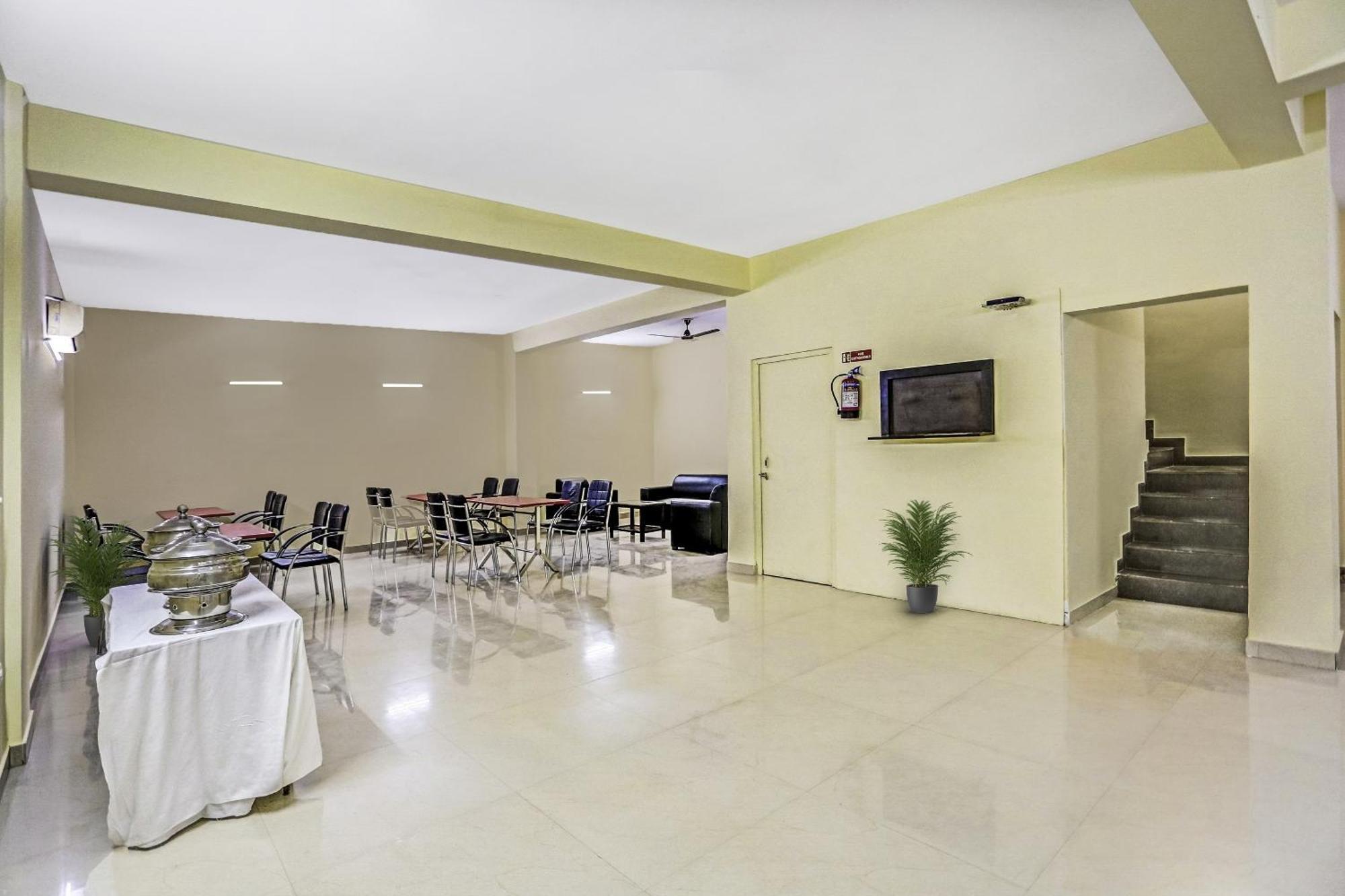 Townhouse Rumaisa Indirapuram Extérieur photo